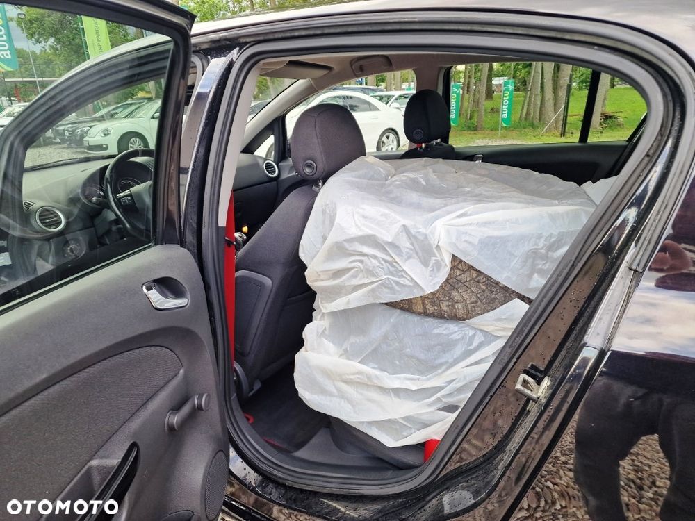 Opel Corsa 1.6 Turbo GSi - 8
