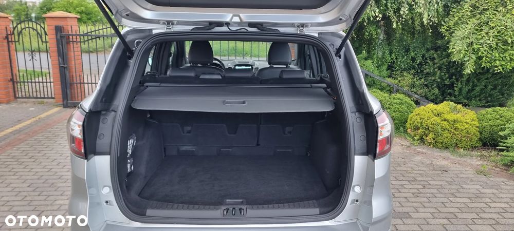 Ford Kuga 1.5 EcoBoost 2x4 ST-Line - 11