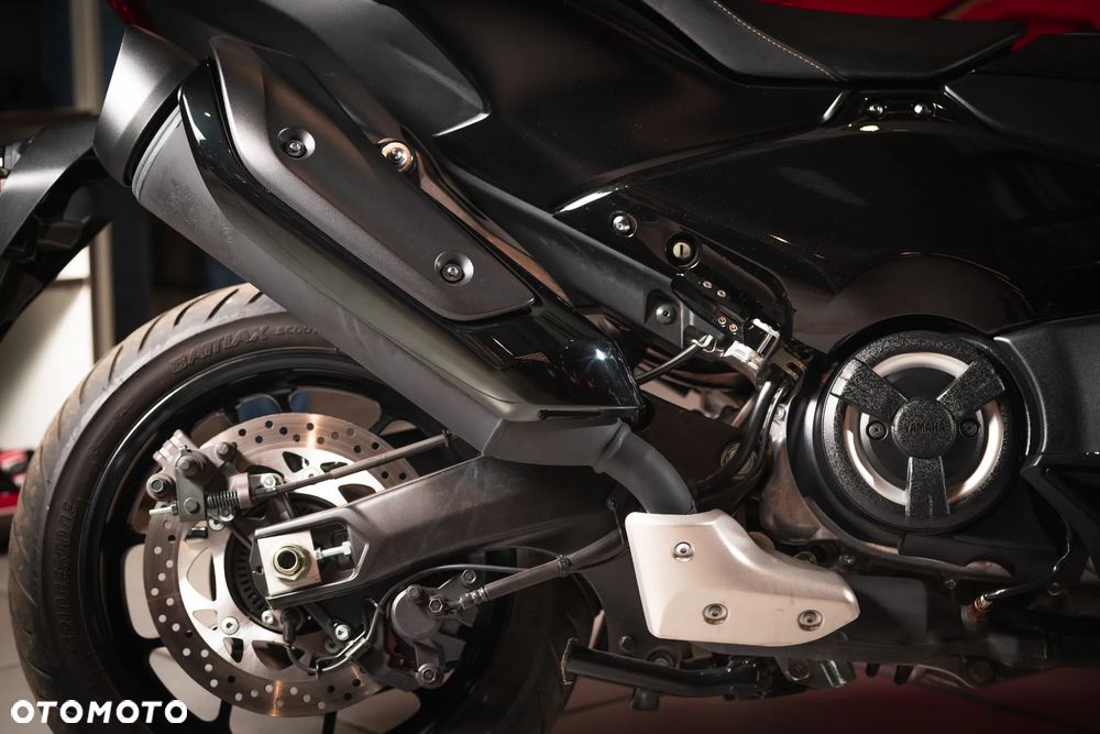 Yamaha Tmax - 11