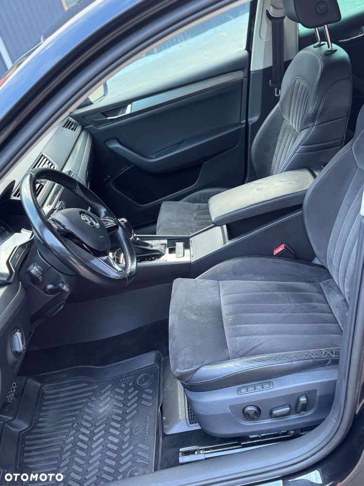 Skoda Superb 2.0 TDI Sportline DSG - 13