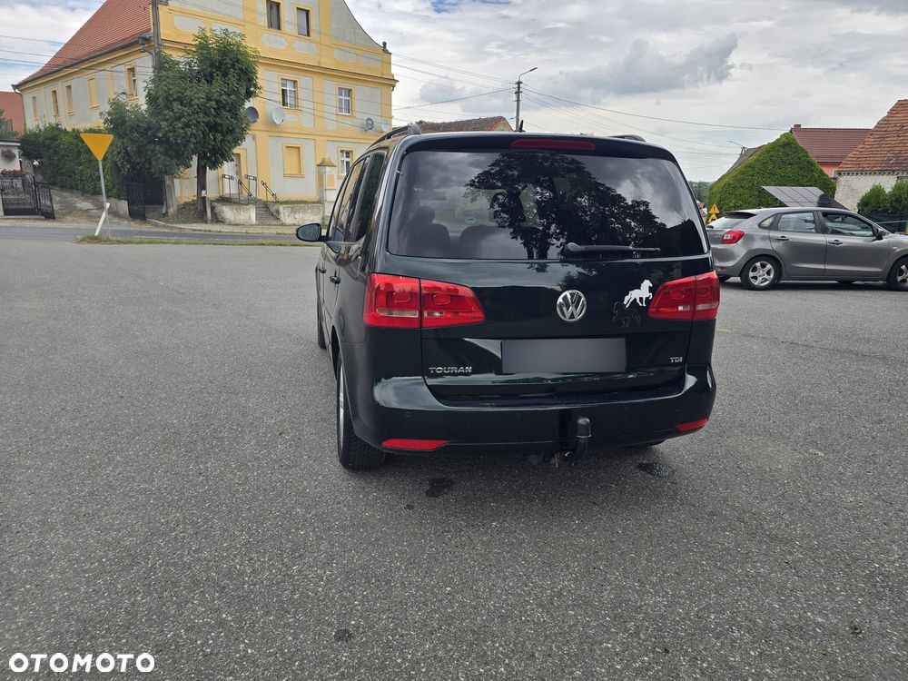 Volkswagen Touran - 23