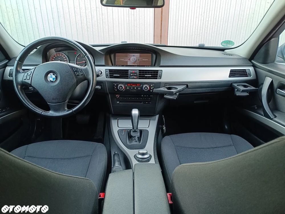 BMW Seria 3 320i Edition Exclusive - 8