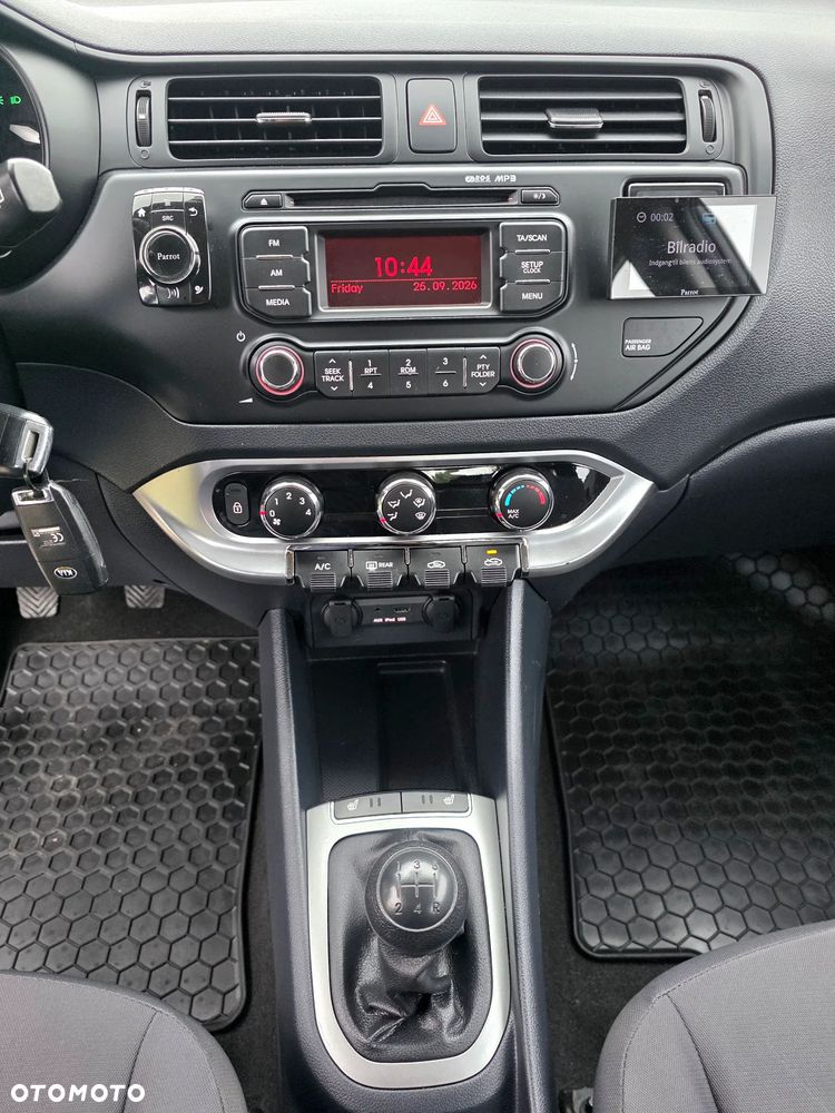 Kia Rio - 15