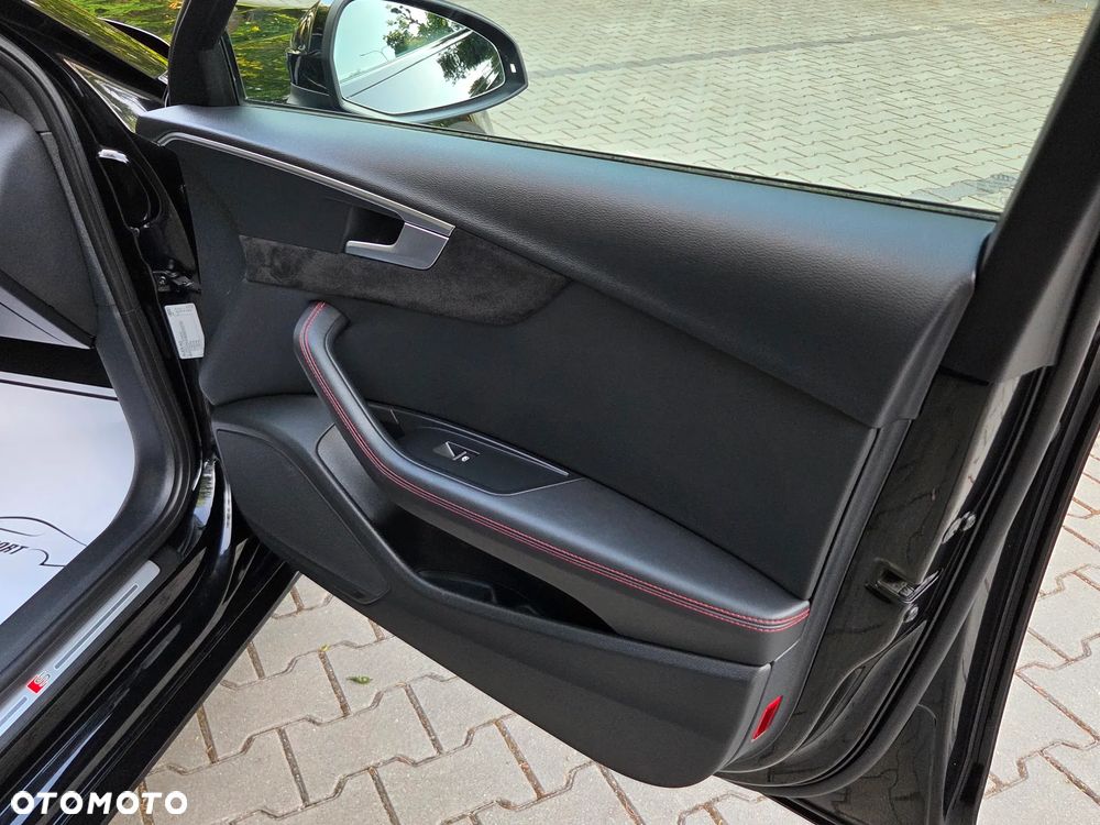 Audi A4 Avant 40 TDI S tronic S line - 24