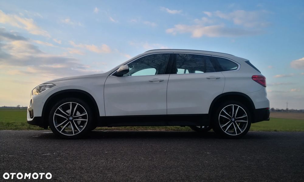BMW X1 sDrive18i Advantage - 16