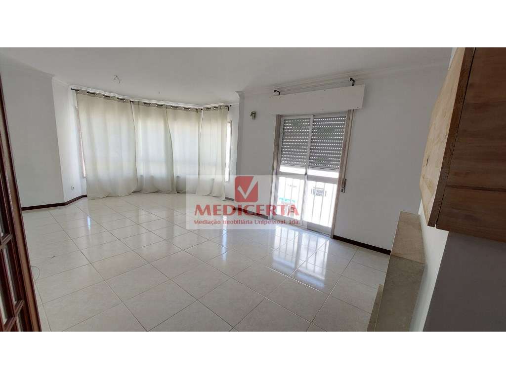 T2 - muito bonito - PSP - Rio de Mouro RESERVADO - Grande imagem: 3/15