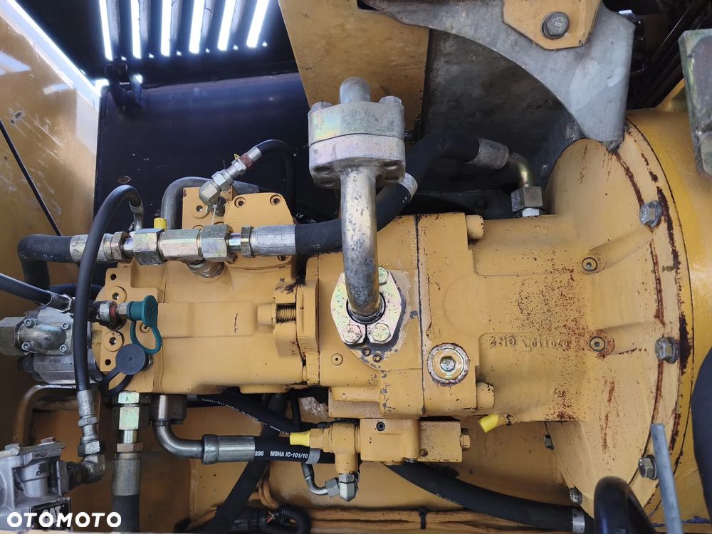 Caterpillar M318D - 8