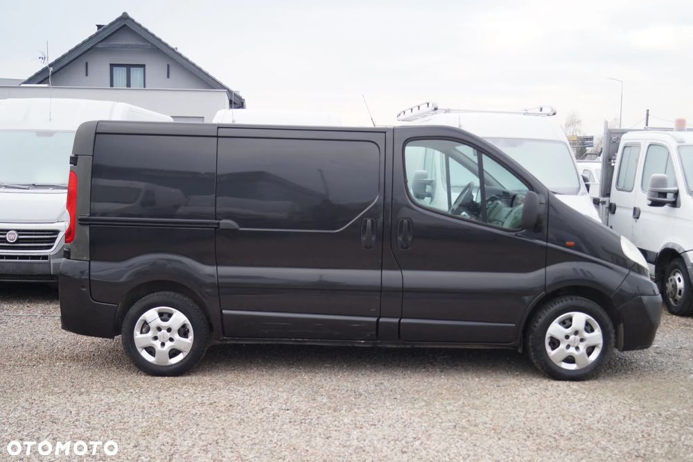 Opel VIVARO - 9