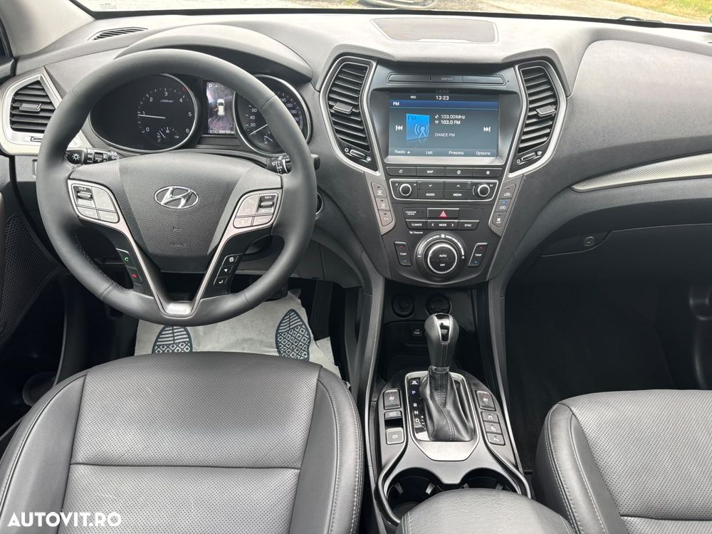 Hyundai Grand Santa Fe - 5