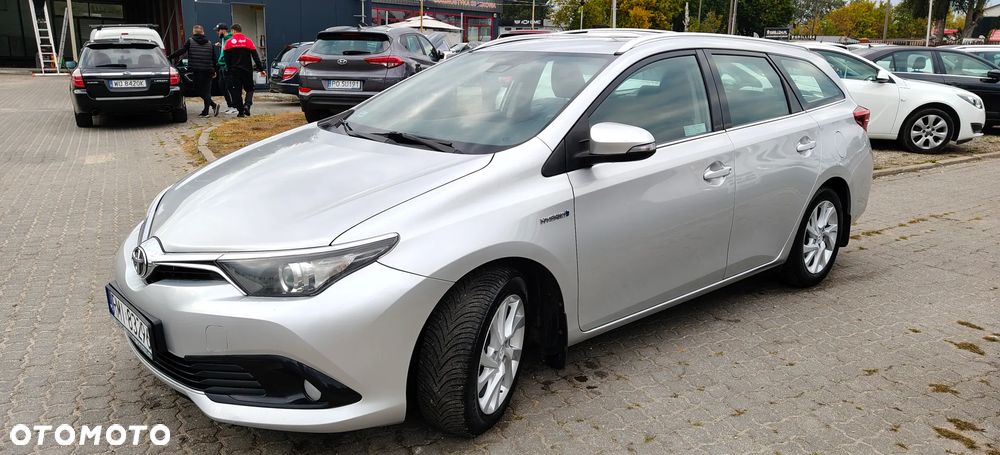 Toyota Auris Hybrid 135 Premium - 1