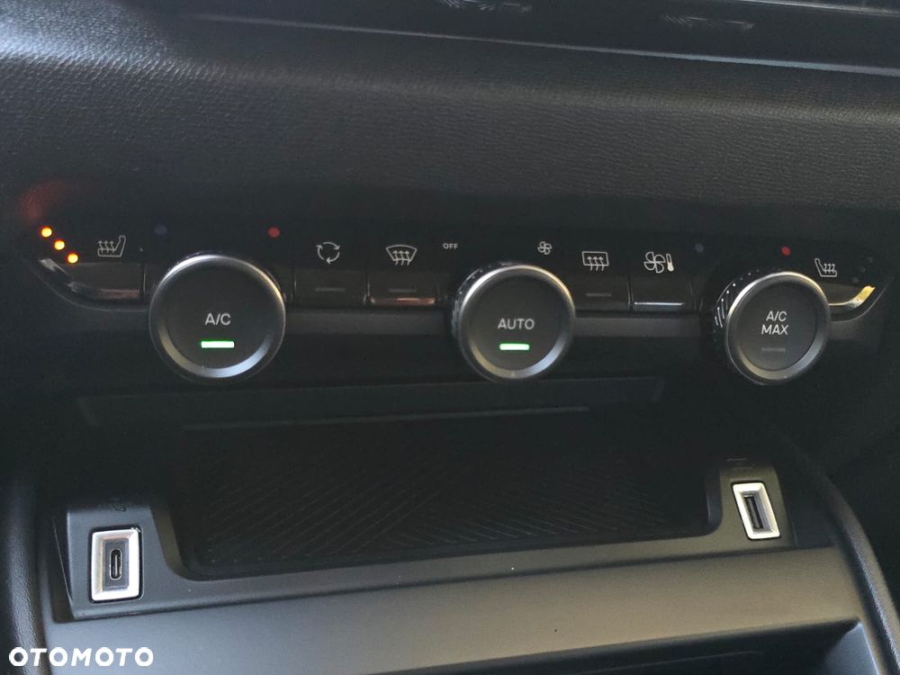 Citroën C4 1.2 PureTech Shine S&S EAT8 - 7