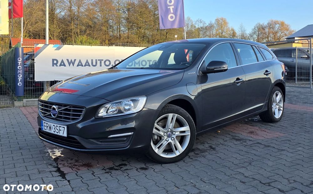 Volvo V60 D6 Twin Engine Geartronic Momentum