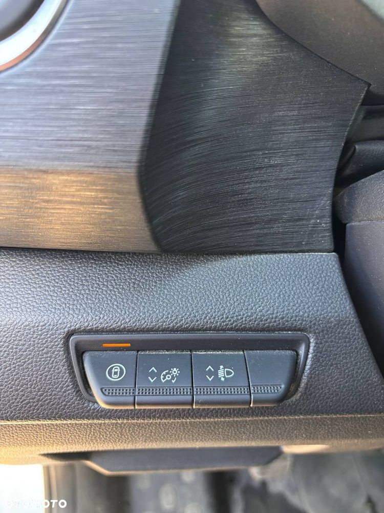 Renault Trafic (6 Osobowy) - 22