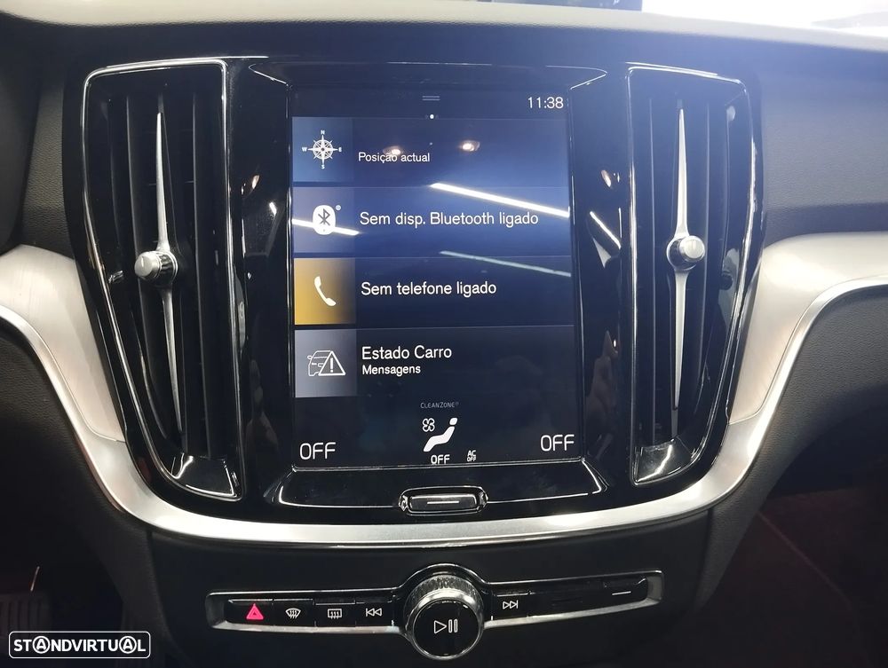 Volvo V60 2.0 D4 Momentum Plus - 31