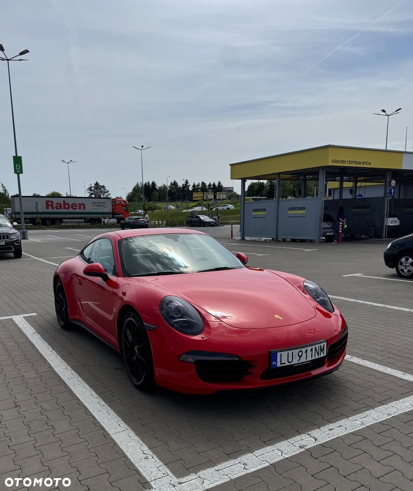 Porsche 911 Carrera 4 PDK - 13
