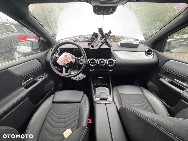 Mercedes-Benz Klasa B 250 e Style 8G-DCT - 24