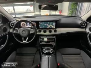 Mercedes-Benz E 220 BlueTEC 4Matic 7G-TRONIC - 12