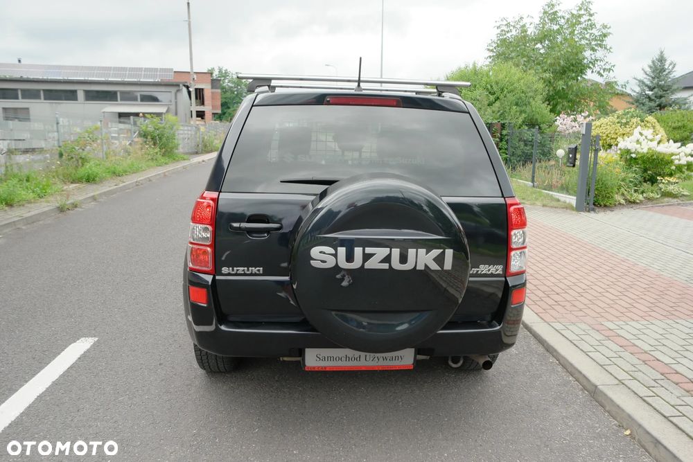 Suzuki Grand Vitara 2.4 De Luxe - 8