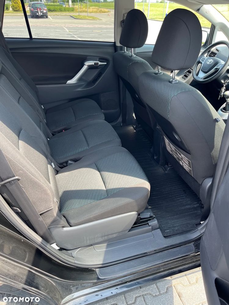 Toyota Verso 1.8 Prestige EU5 - 9