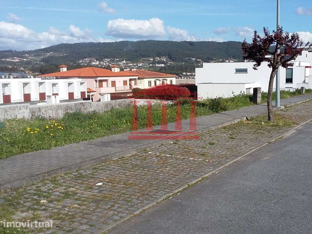 LOTE PARA CONSTRUÇÃO - Grande imagem: 2/21