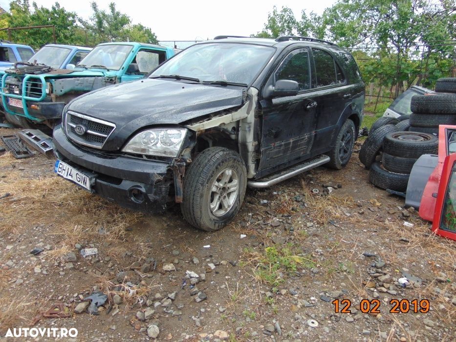 Dezmembrez Kia Sorento 2.5crdi 140cai cutie automata si manuala - 1