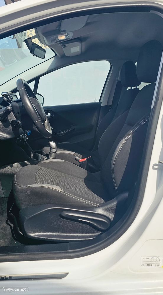 Peugeot 208 PureTech 82 Start & Stop Style - 9