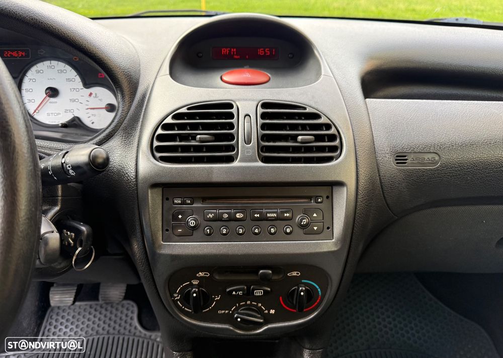 Peugeot 206 1.1 XR - 18