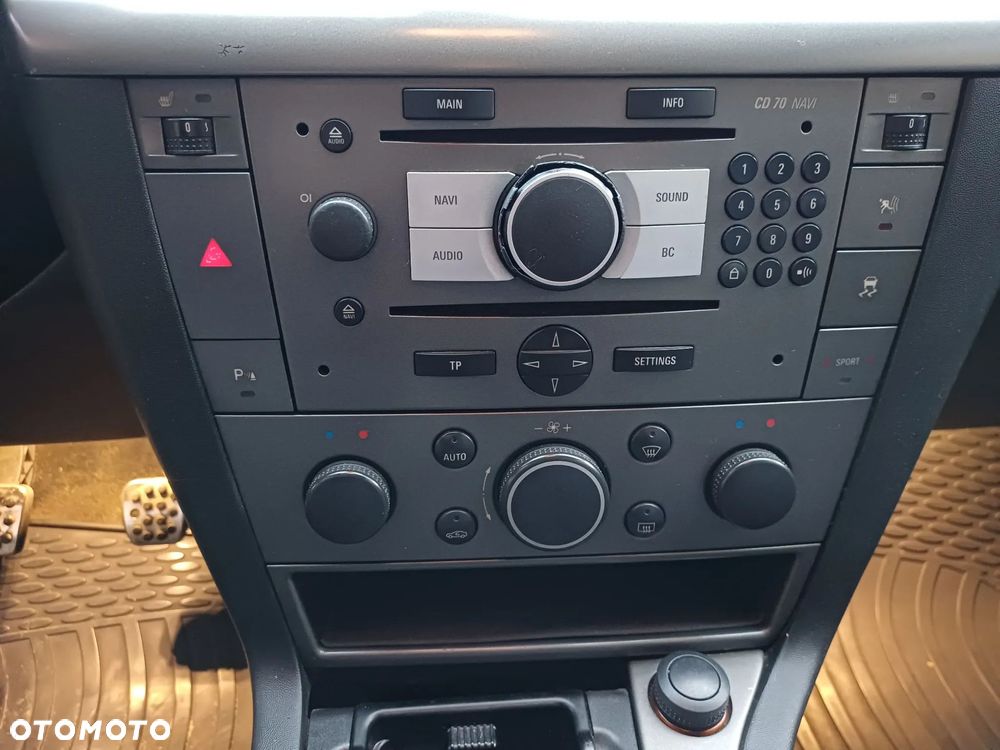 Opel Vectra 1.9 CDTI - 11