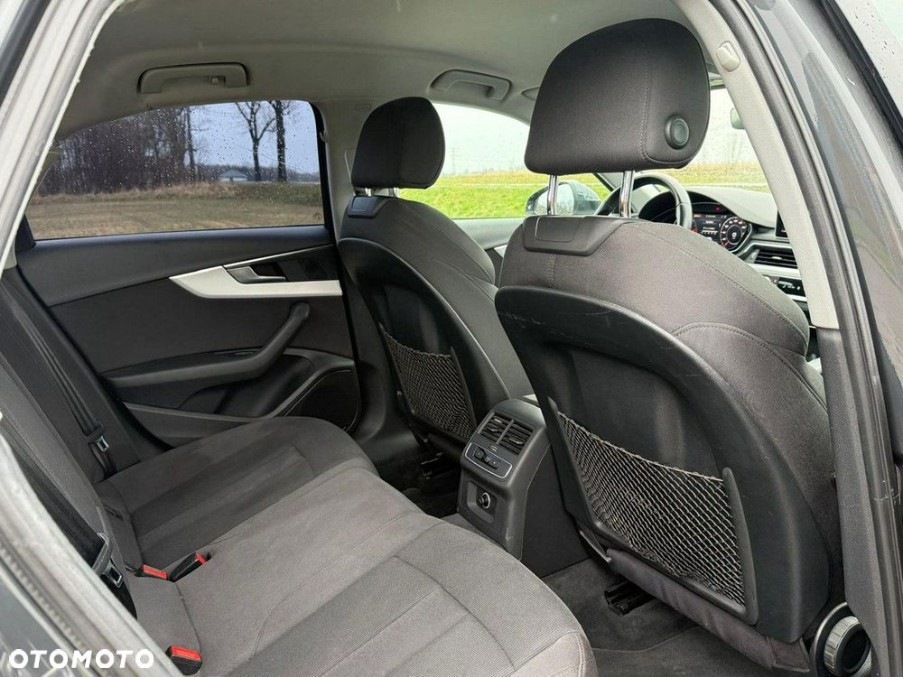 Audi A4 Limousine - 22