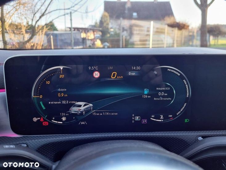 Mercedes-Benz CLA 220 4-Matic AMG Line 7G-DCT - 17