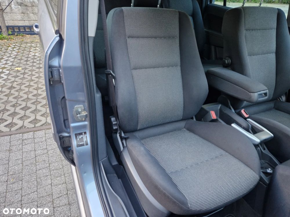Opel Zafira 1.8 Cosmo - 27
