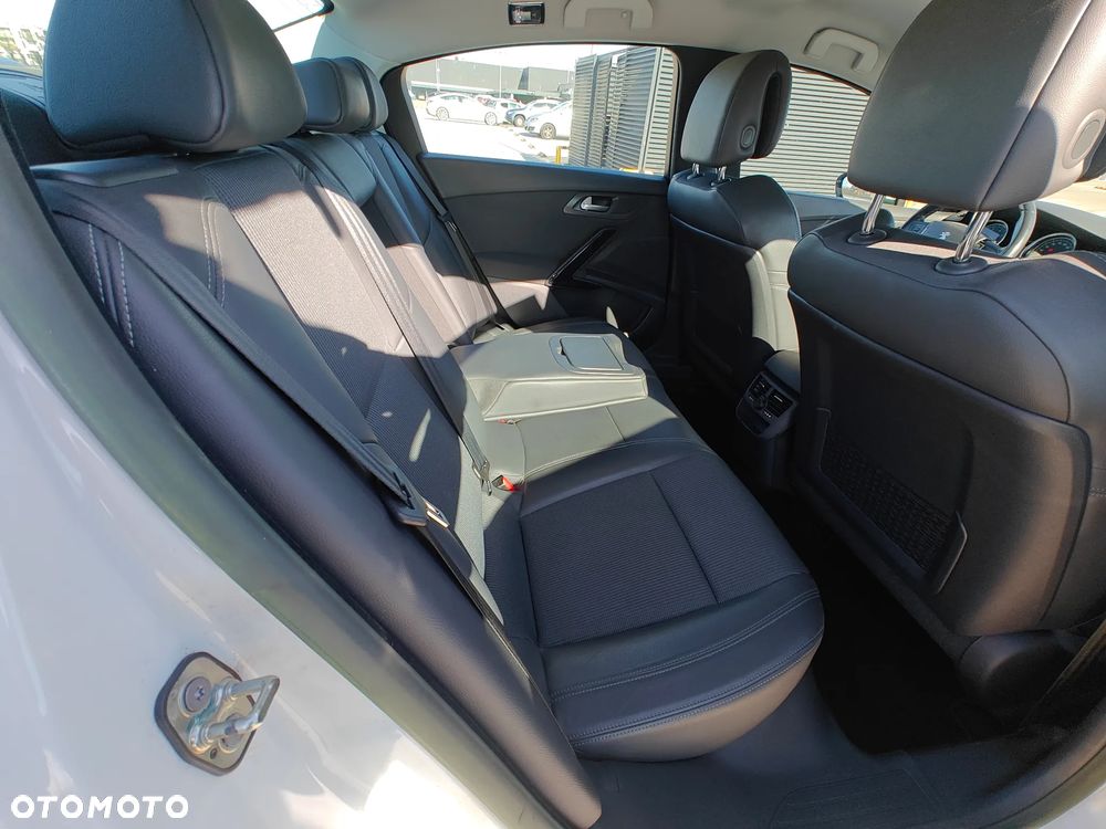 Peugeot 508 1.6 T Allure - 23
