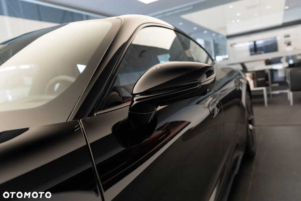 Porsche Taycan 105kWh Black Edition - 31