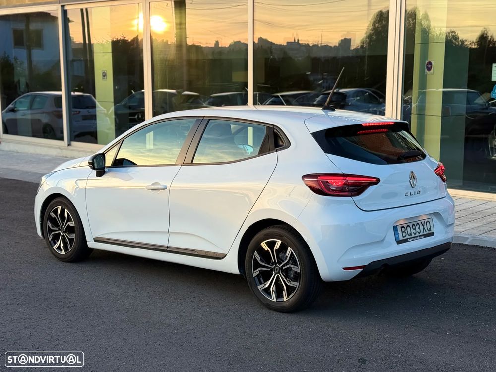 Renault Clio - 12