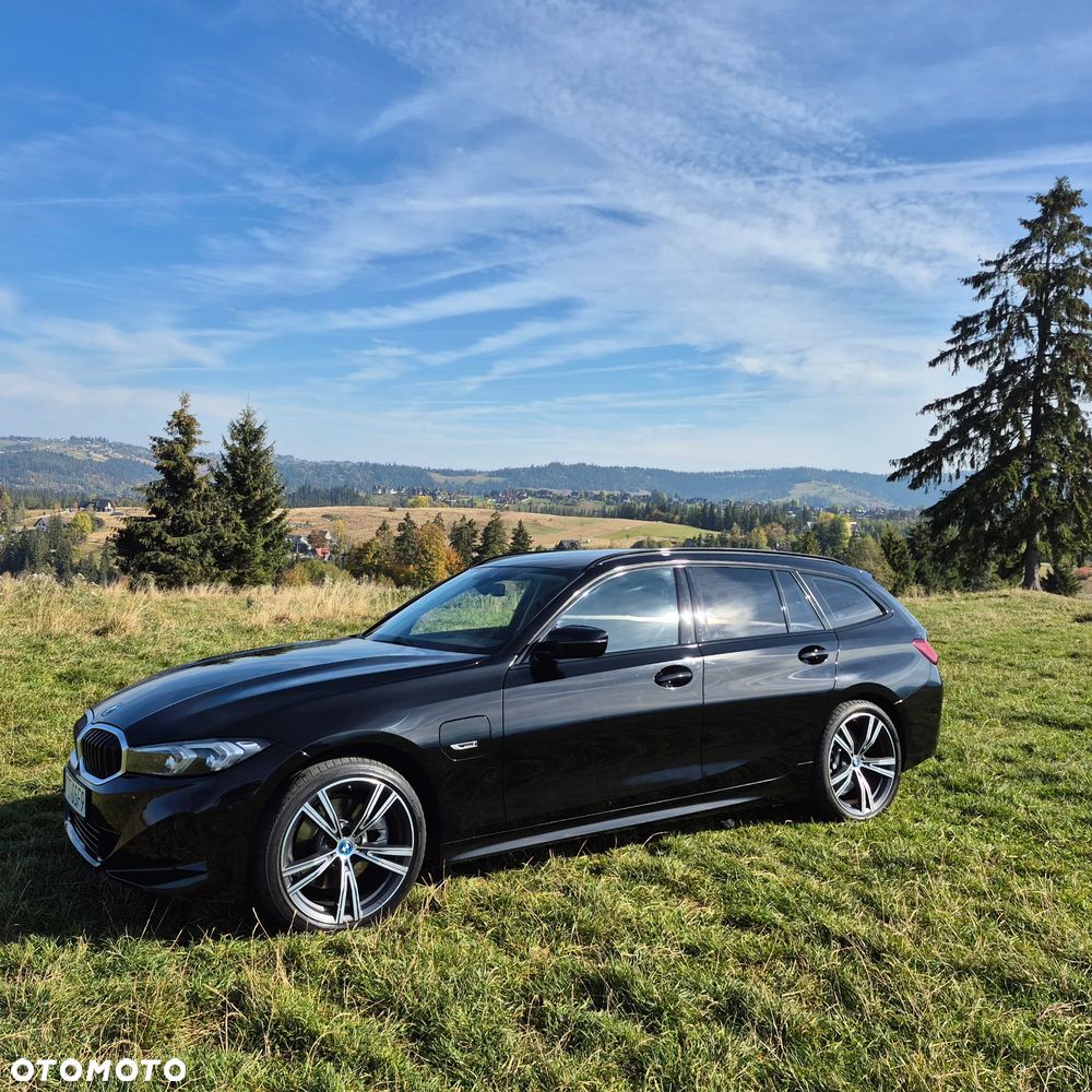 BMW Seria 3 330e xDrive Sport Line - 3