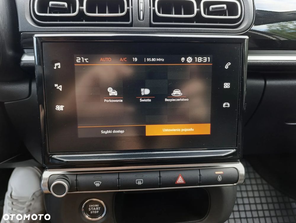 Citroën C3 1.2 PureTech Shine EAT6 - 28