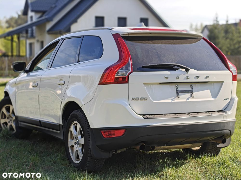 Volvo XC 60 3.2 AWD Momentum - 4