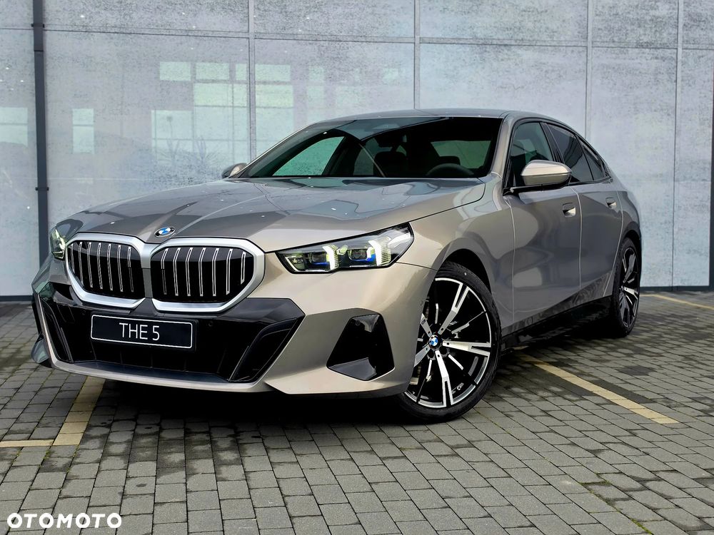 BMW Seria 5 520i mHEV M Sport - 13