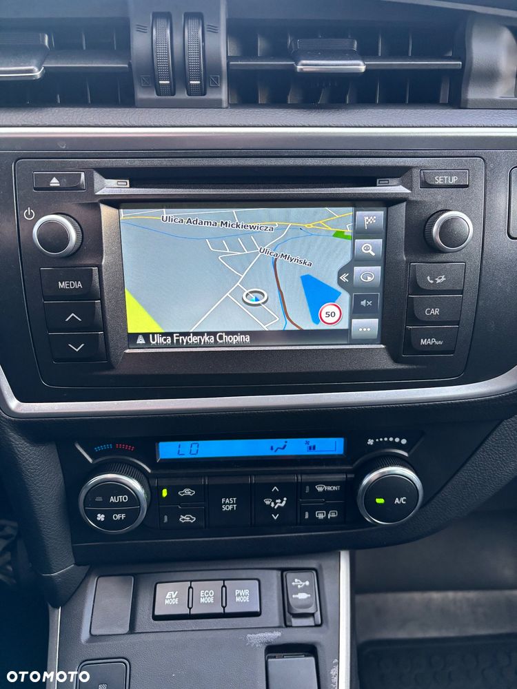 Toyota Auris 1.8 HSD Prestige NAVI - 21
