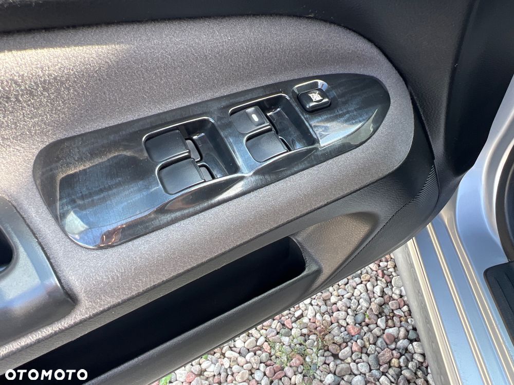 Mitsubishi Lancer 1.6 Intense - 19