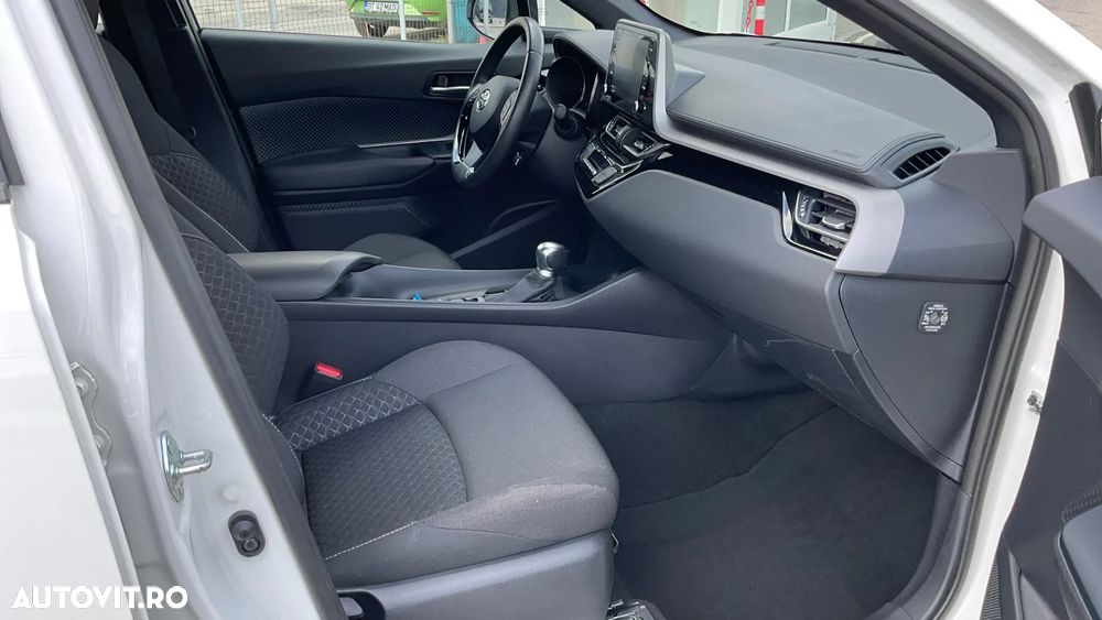 Toyota C-HR 1.8 HSD 122 CP 4x2 CVT Core - 15