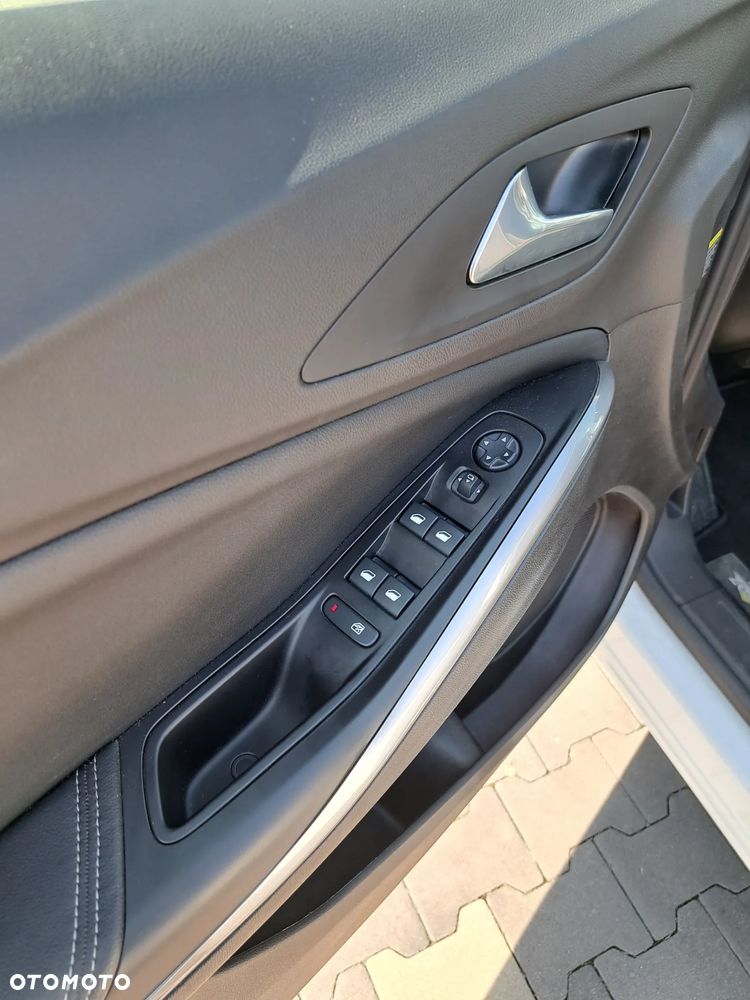 Opel Grandland X - 11