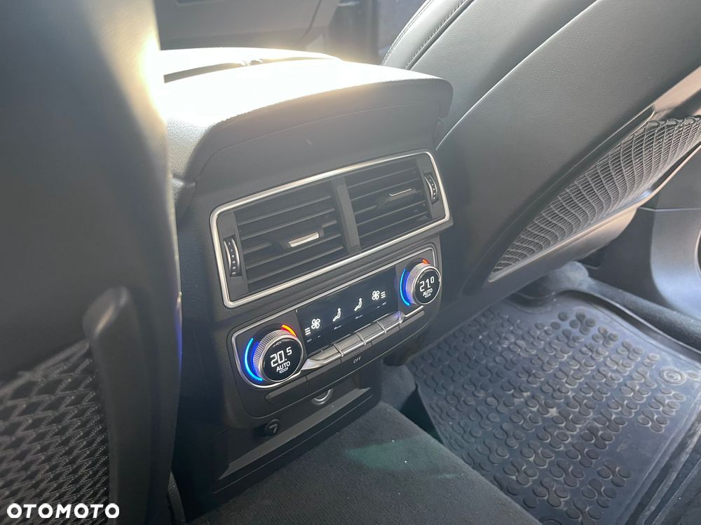 Audi Q7 - 7