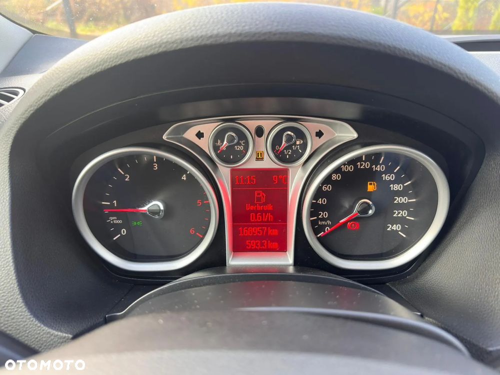 Ford Kuga 2.0 TDCi 2x4 Titanium - 11