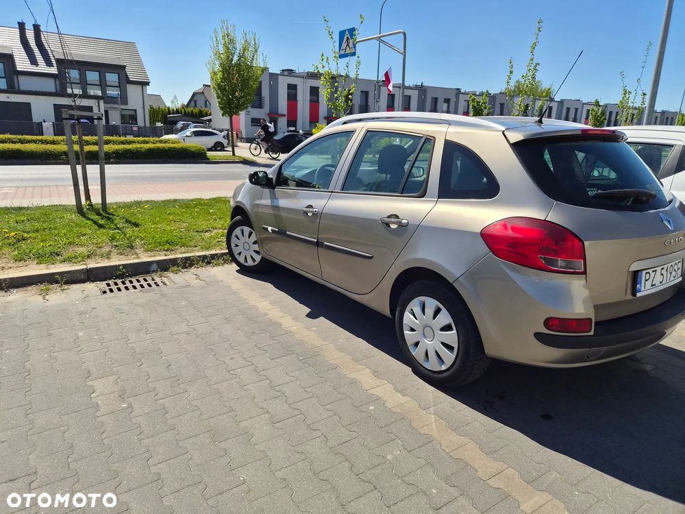 Renault Clio - 9