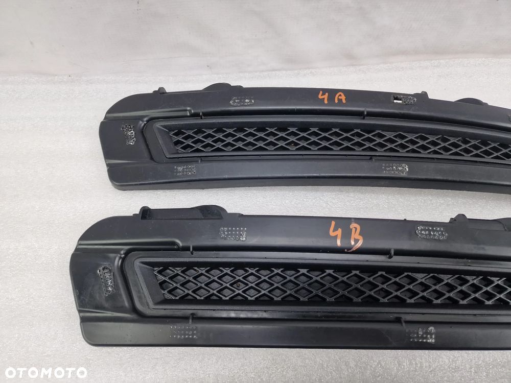 FORD MONDEO MK4 LIFT 09- LEWA / PRAWA KRATKA BOCZNA ZDERZAKA PRZEDNIEGO PRZÓD / LISTWA , NR BS71-15A281-A / BS71-15A282-A , NR AUKCJI B/4 - 3