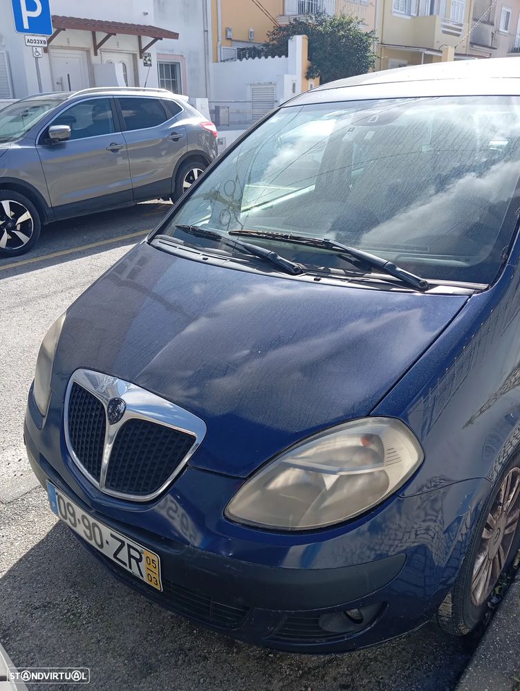 Lancia Musa 1.3 16V M-jet Oro - 2