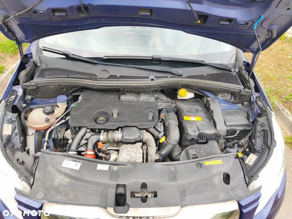 Peugeot 2008 e-HDi FAP 115 STOP & START Allure - 32
