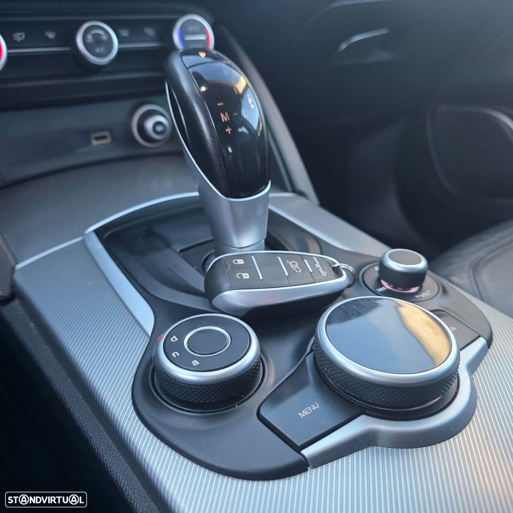 Alfa Romeo Stelvio 2.2 D Super AT8 - 7