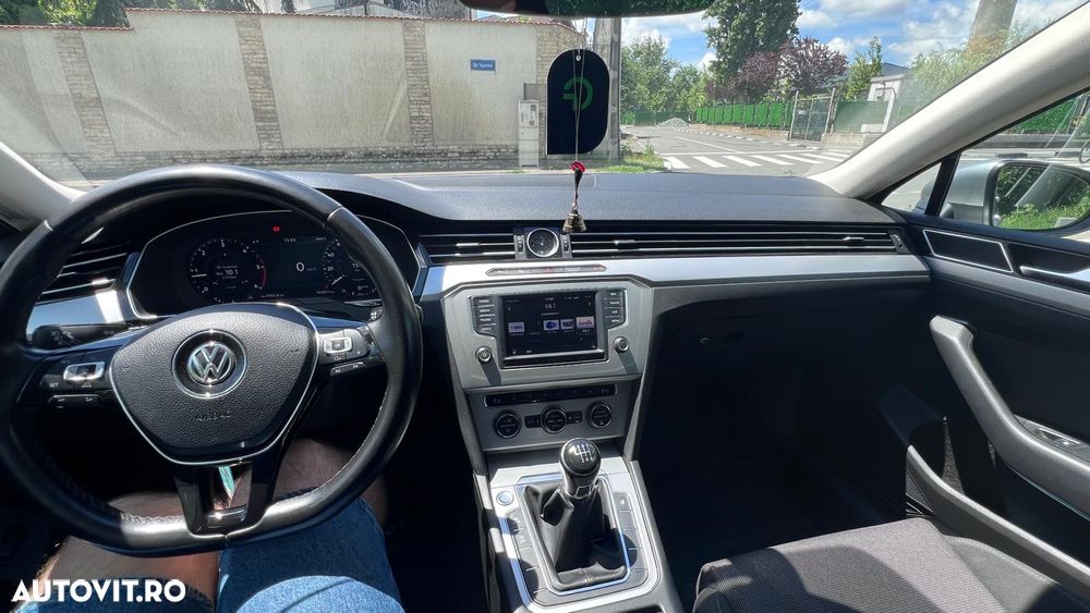 Volkswagen Passat 2.0 TDI 4Motion Comfortline - 8